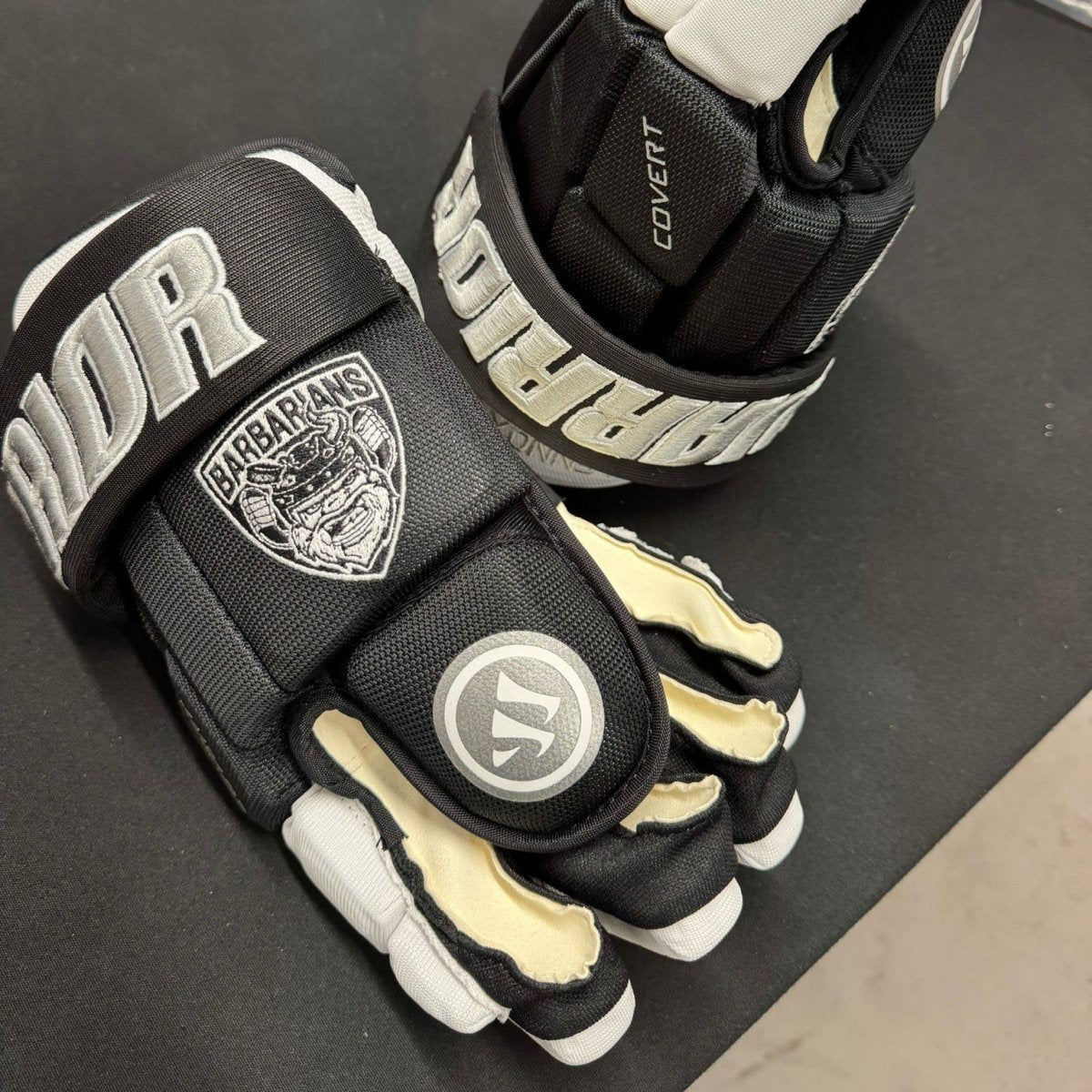 Warrior Custom Player Hockey Gloves - Custom Player Gloves