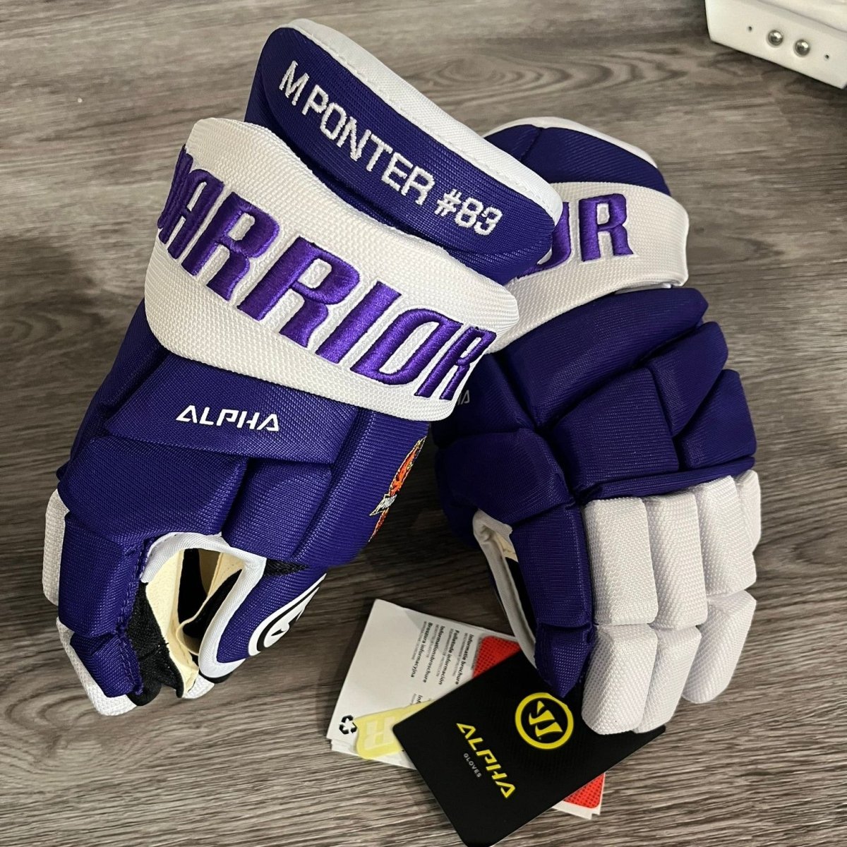 Warrior Custom Player Hockey Gloves - Custom Player Gloves